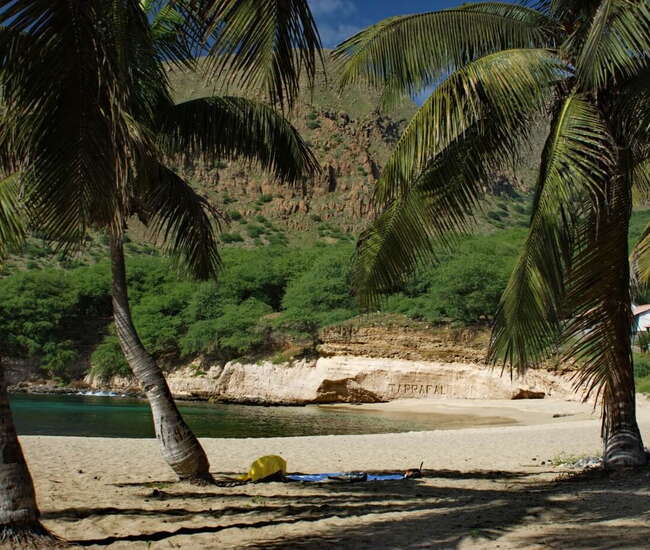 Kapverdische Insel Santiago Tarrfal Im-Schatten-der-Palmen