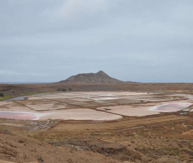 Kapverdische Badeinsel Sal Pedra Lume - Krater