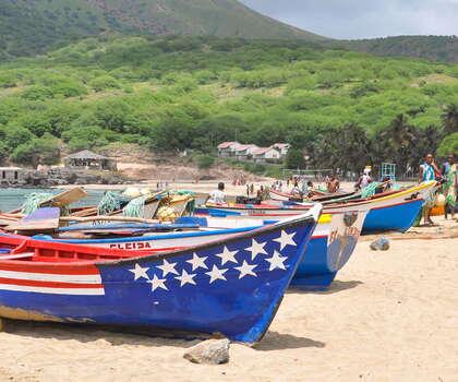 Santiago - Fischerboote in der Bucht von Tarrafal