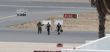 Bombenräumungskommando am Flughafen in Praia