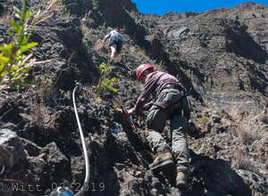 Fogo - Klettersteig - Absicherung beim Aufstieg durch Seile