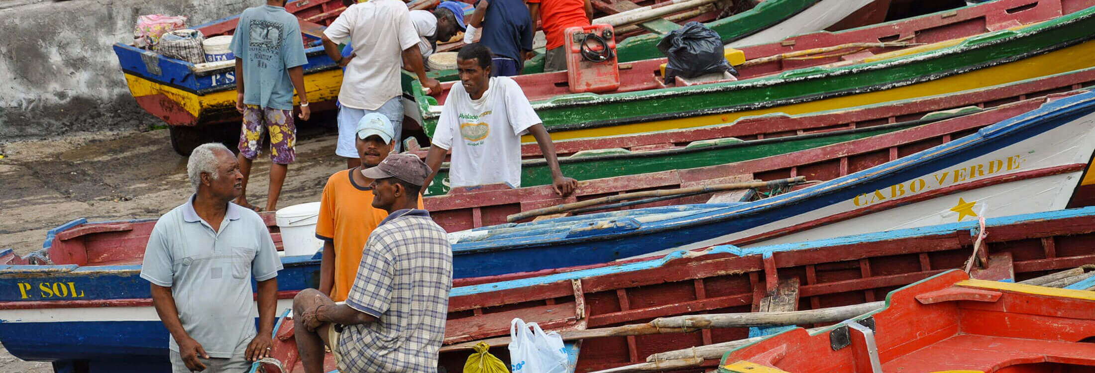 Ponto  do Sol - Fischerboote im Hafen Boca de Pistola