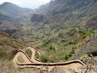 Santo Antão: Maultierpfad in Serpentienenverlauf
