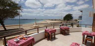 Boutique-Hotel Casa Evora - Maio - Frühstücksterrasse